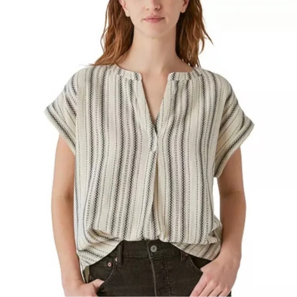 Striped Split-Neck Short Sleeve Top in Cream and Black